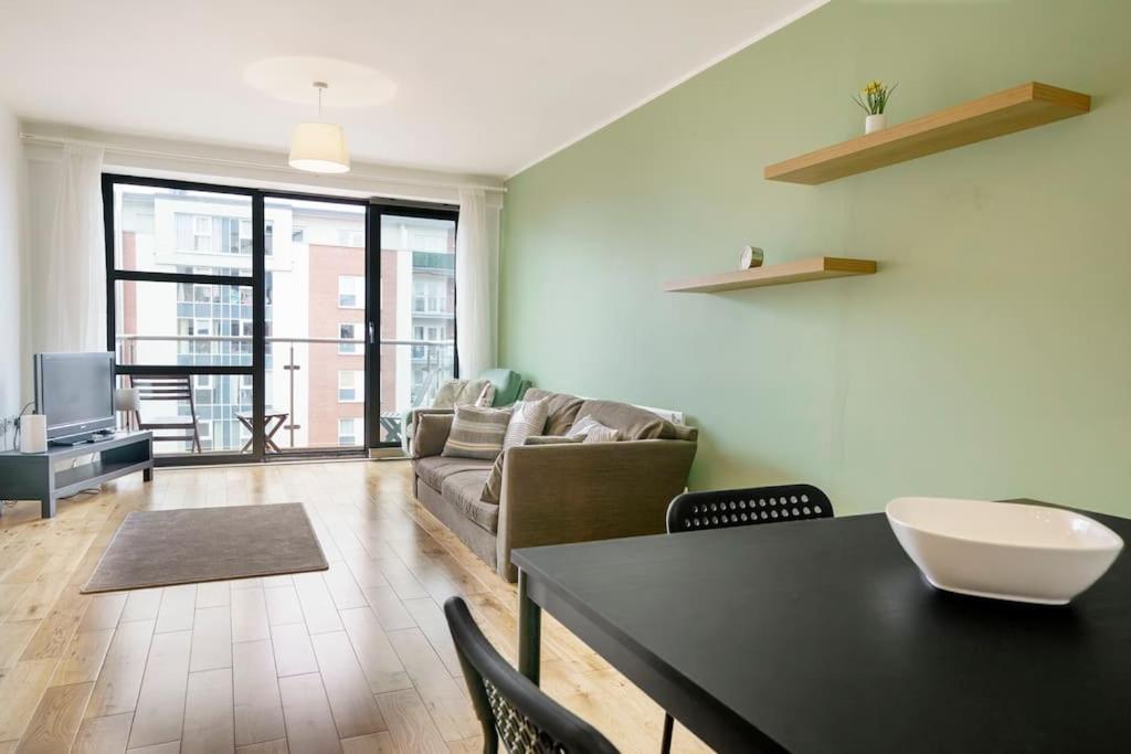 Stylish City Centre 2 Bedroom Apartment With Belfast Cityscape View Exteriör bild
